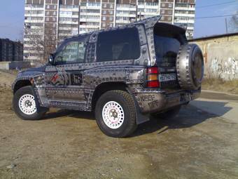 1998 Mitsubishi Pajero Sport Photos