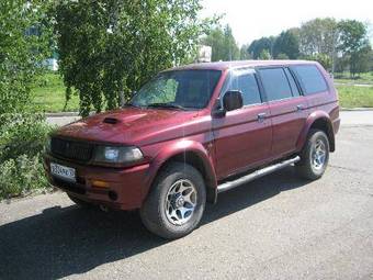 2000 Mitsubishi Pajero Sport Pictures