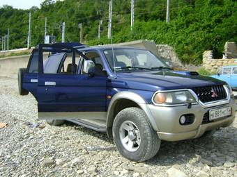 2000 Mitsubishi Pajero Sport