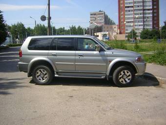 2000 Mitsubishi Pajero Sport