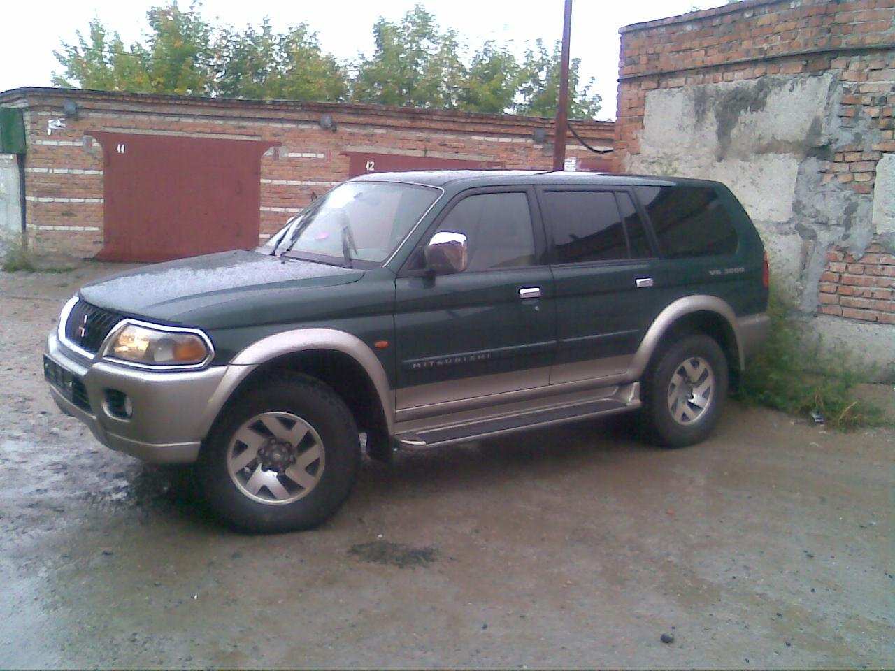 2000 Mitsubishi Pajero Sport