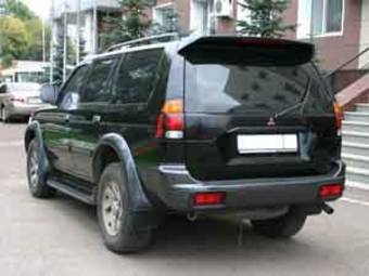 2000 Mitsubishi Pajero Sport Photos