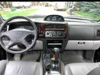 2000 Mitsubishi Pajero Sport Photos