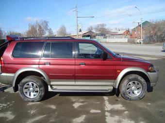 2001 Mitsubishi Pajero Sport Pictures