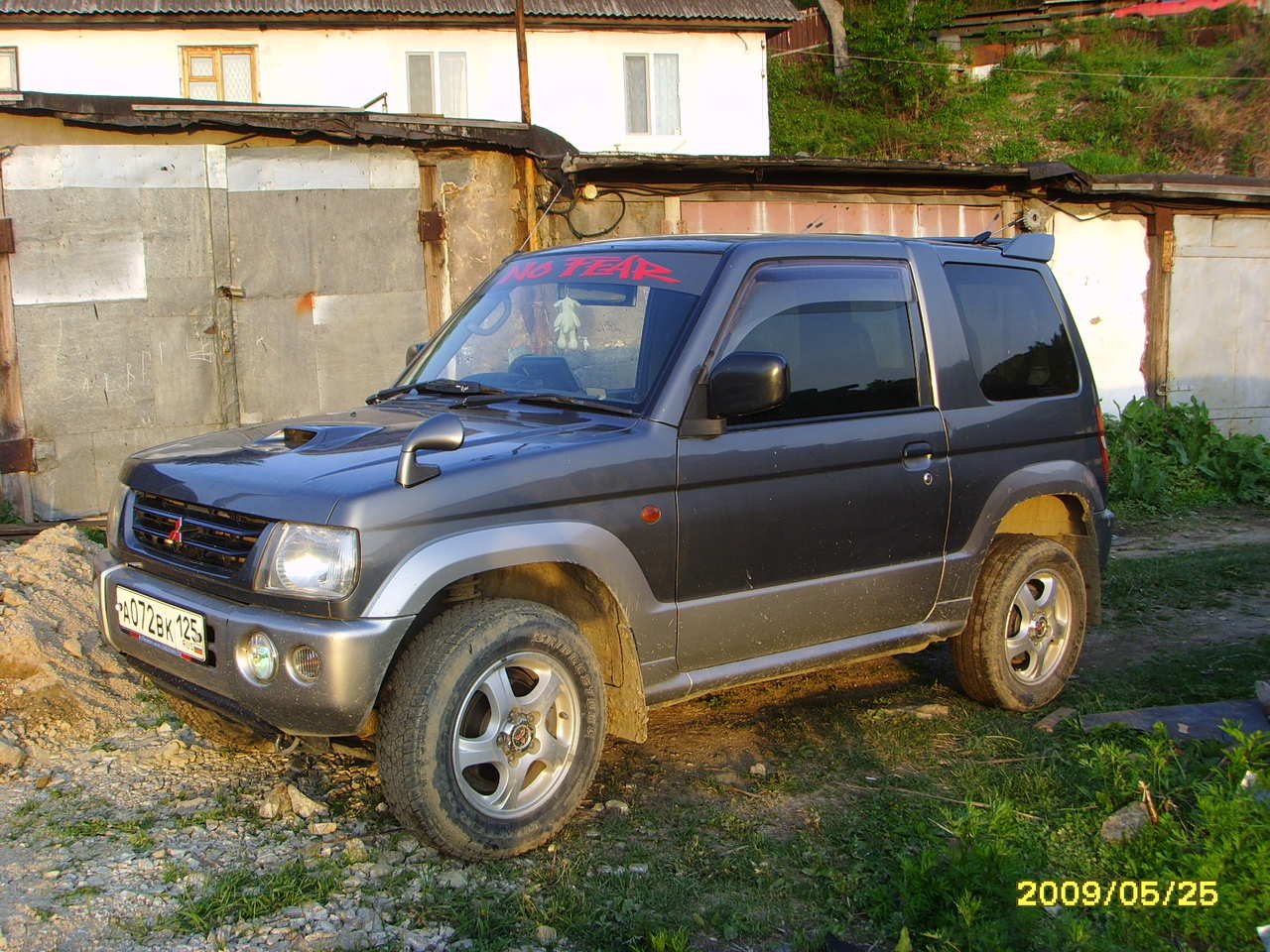 2001 Mitsubishi Pajero Sport