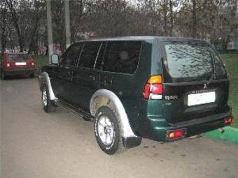 2001 Mitsubishi Pajero Sport Photos