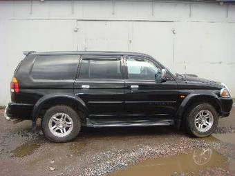 2002 Mitsubishi Pajero Sport Pictures