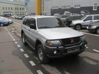 2002 Mitsubishi Pajero Sport Pics