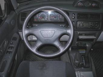 2002 Mitsubishi Pajero Sport Pictures