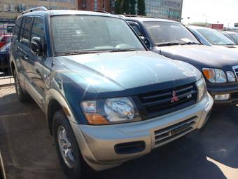 2002 Mitsubishi Pajero Sport Photos