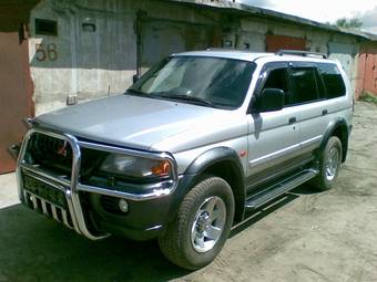 2002 Mitsubishi Pajero Sport Photos