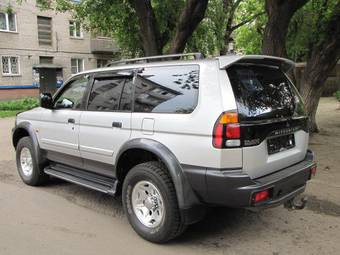 2003 Mitsubishi Pajero Sport Photos