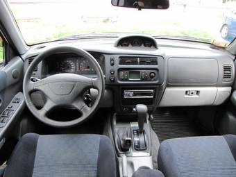 2003 Mitsubishi Pajero Sport Images
