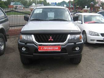 2003 Mitsubishi Pajero Sport Wallpapers