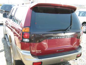 2003 Mitsubishi Pajero Sport Wallpapers