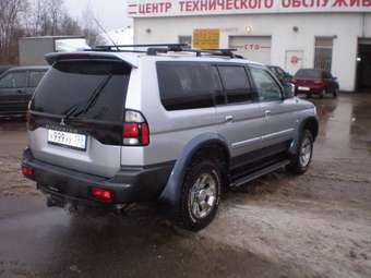 2004 Mitsubishi Pajero Sport Pictures