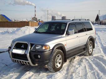 2004 Mitsubishi Pajero Sport Photos