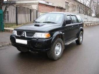2004 Mitsubishi Pajero Sport Images