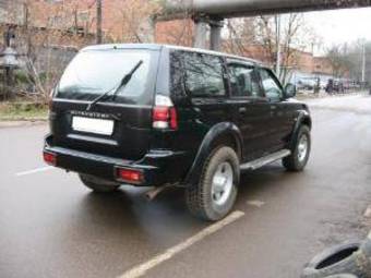 2004 Mitsubishi Pajero Sport Pictures