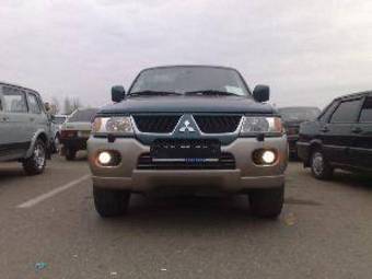 2004 Mitsubishi Pajero Sport Pictures