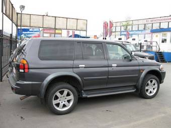 2004 Mitsubishi Pajero Sport Photos