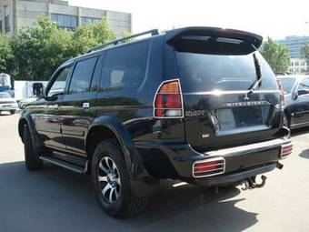 2004 Mitsubishi Pajero Sport Photos