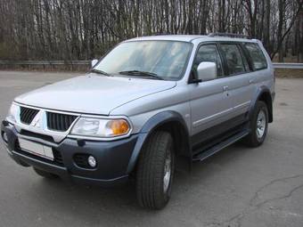 2005 Mitsubishi Pajero Sport Pictures
