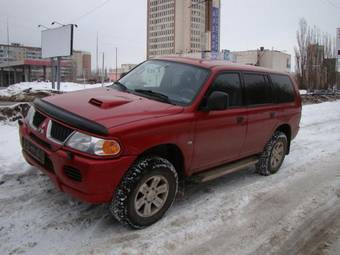 2005 Mitsubishi Pajero Sport Pictures