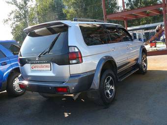 2005 Mitsubishi Pajero Sport Wallpapers