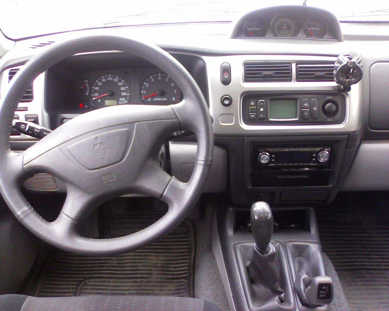 2006 Mitsubishi Pajero Sport specs, Engine size 3.0l., Fuel type