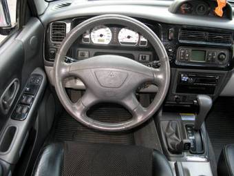 2006 Mitsubishi Pajero Sport Pictures