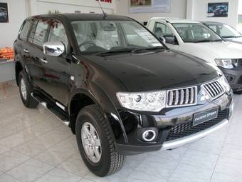 2009 Mitsubishi Pajero Sport Pics