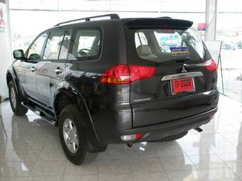 2009 Mitsubishi Pajero Sport Pictures