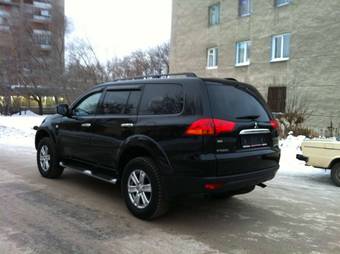 2010 Mitsubishi Pajero Sport Photos