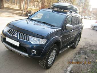 2010 Mitsubishi Pajero Sport Photos