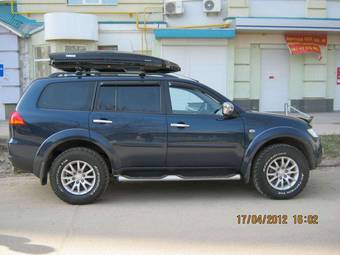 2010 Mitsubishi Pajero Sport Pictures