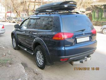 2010 Mitsubishi Pajero Sport Images