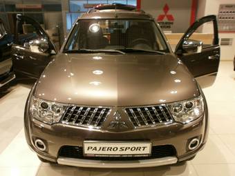 2011 Mitsubishi Pajero Sport Photos