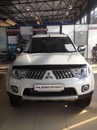 2011 Mitsubishi Pajero Sport Photos