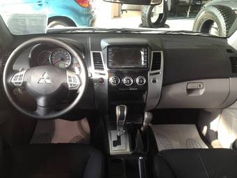 2011 Mitsubishi Pajero Sport Wallpapers