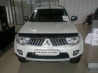 2011 Mitsubishi Pajero Sport Photos