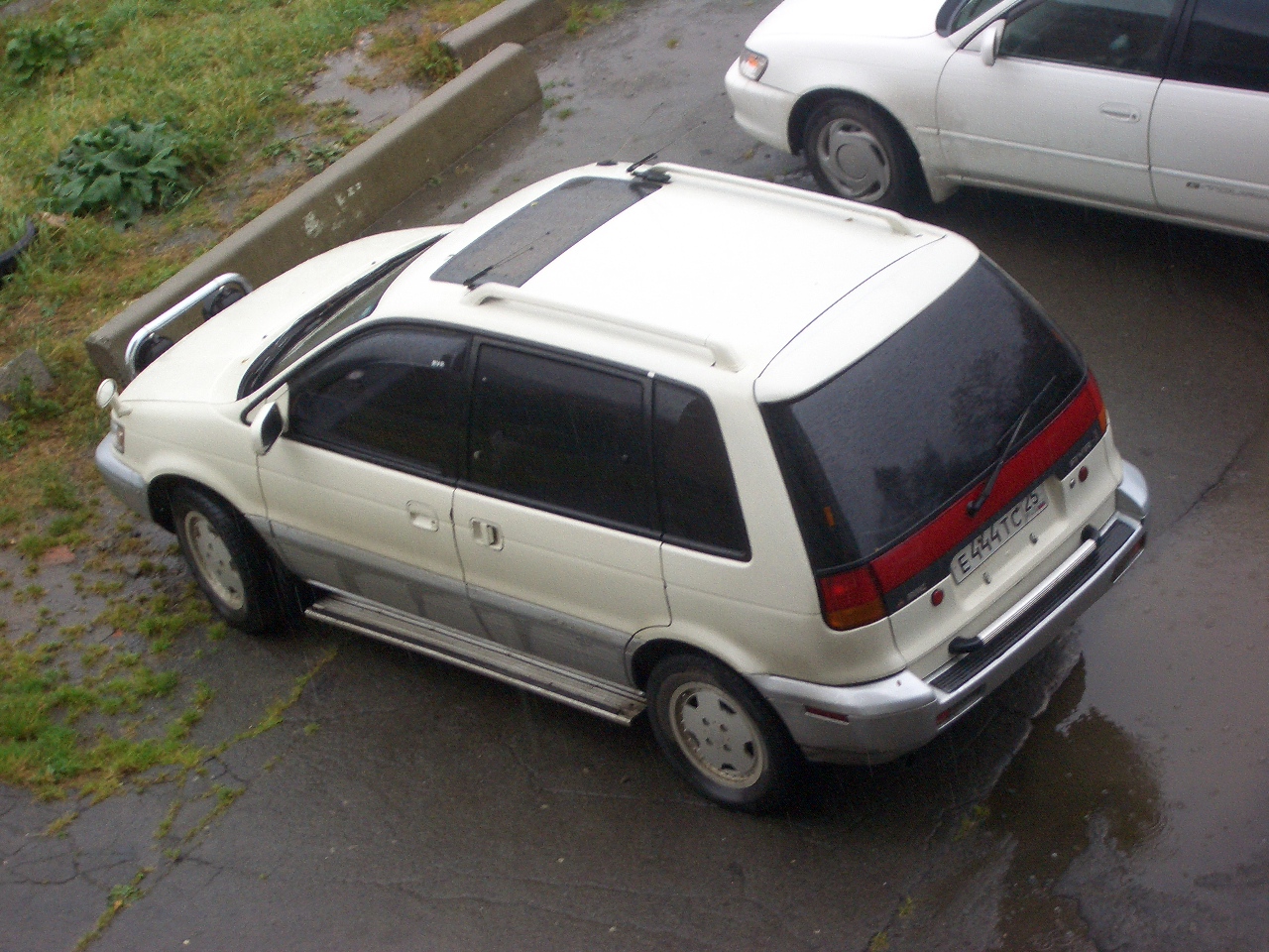 1991 Mitsubishi RVR