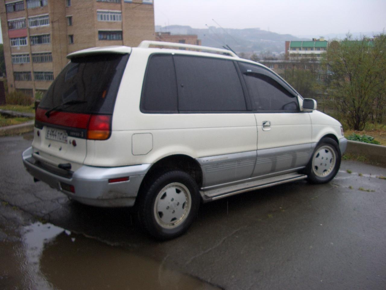 1991 Mitsubishi RVR