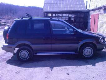 1991 Mitsubishi RVR Pictures
