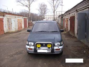 1991 Mitsubishi RVR Photos