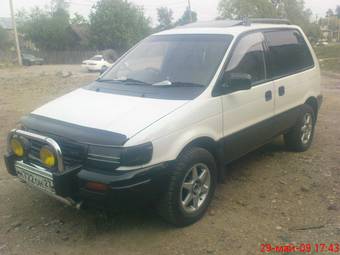 1991 Mitsubishi RVR Photos