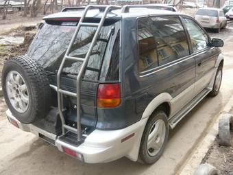 1992 Mitsubishi RVR Photos