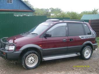 1992 Mitsubishi RVR Photos