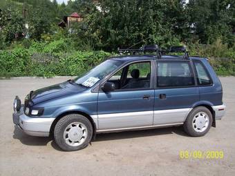 1992 Mitsubishi RVR Pictures