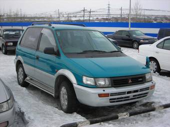 1993 Mitsubishi RVR Pictures
